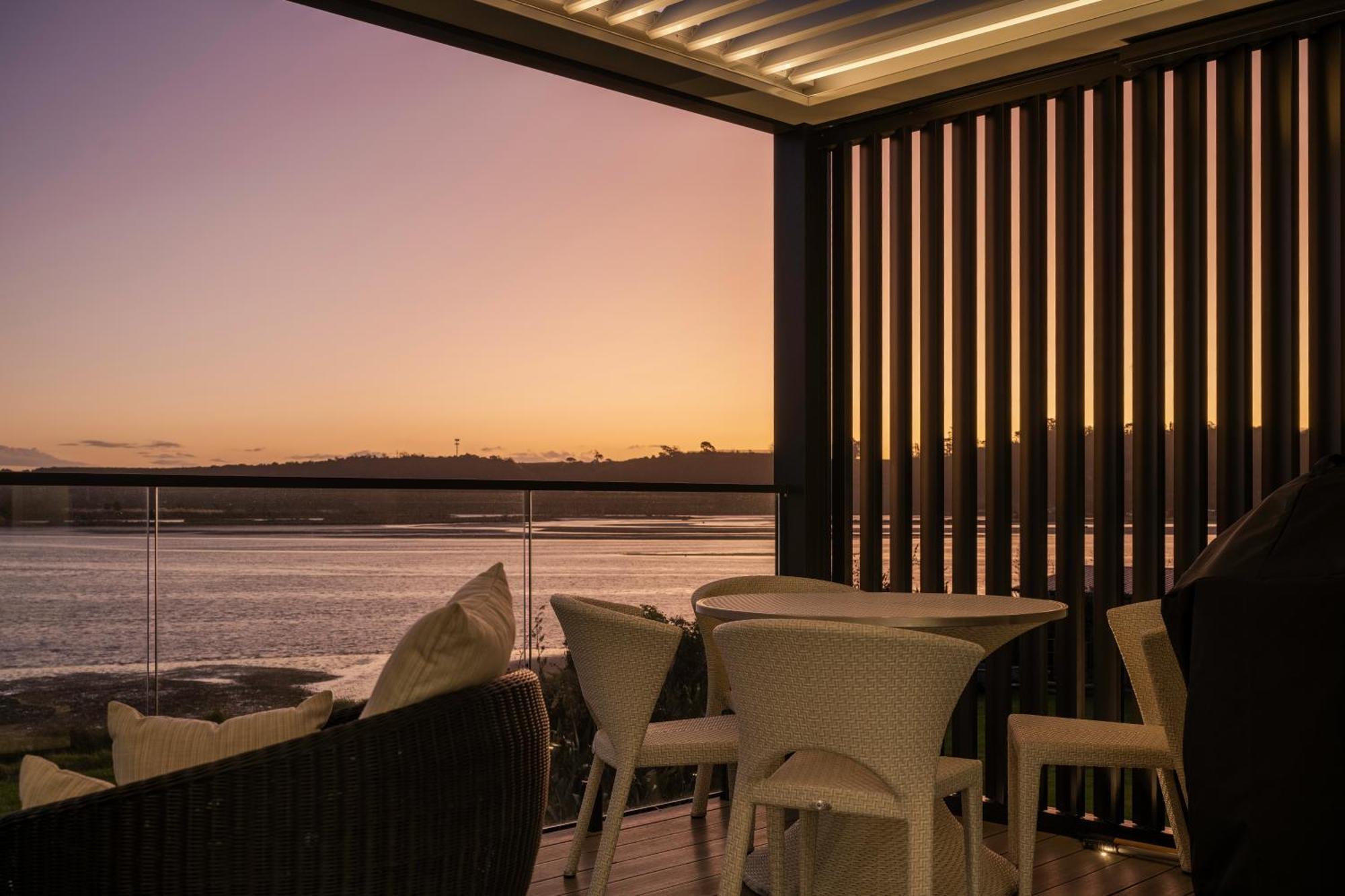 Pukehina Estuary Sunset Views Townhouse & Studio المظهر الخارجي الصورة